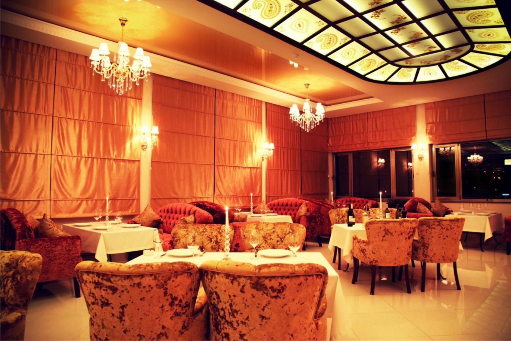 East Legend Hotel Баку Екстер'єр фото