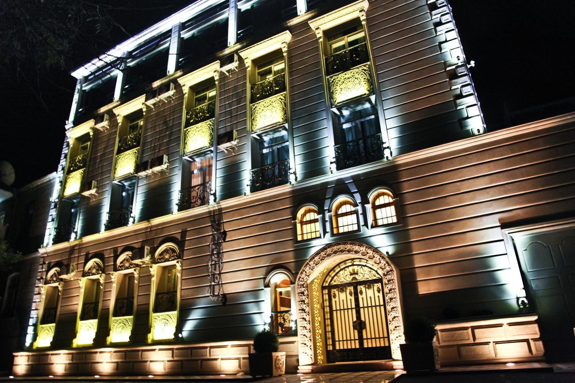 East Legend Hotel Баку Екстер'єр фото