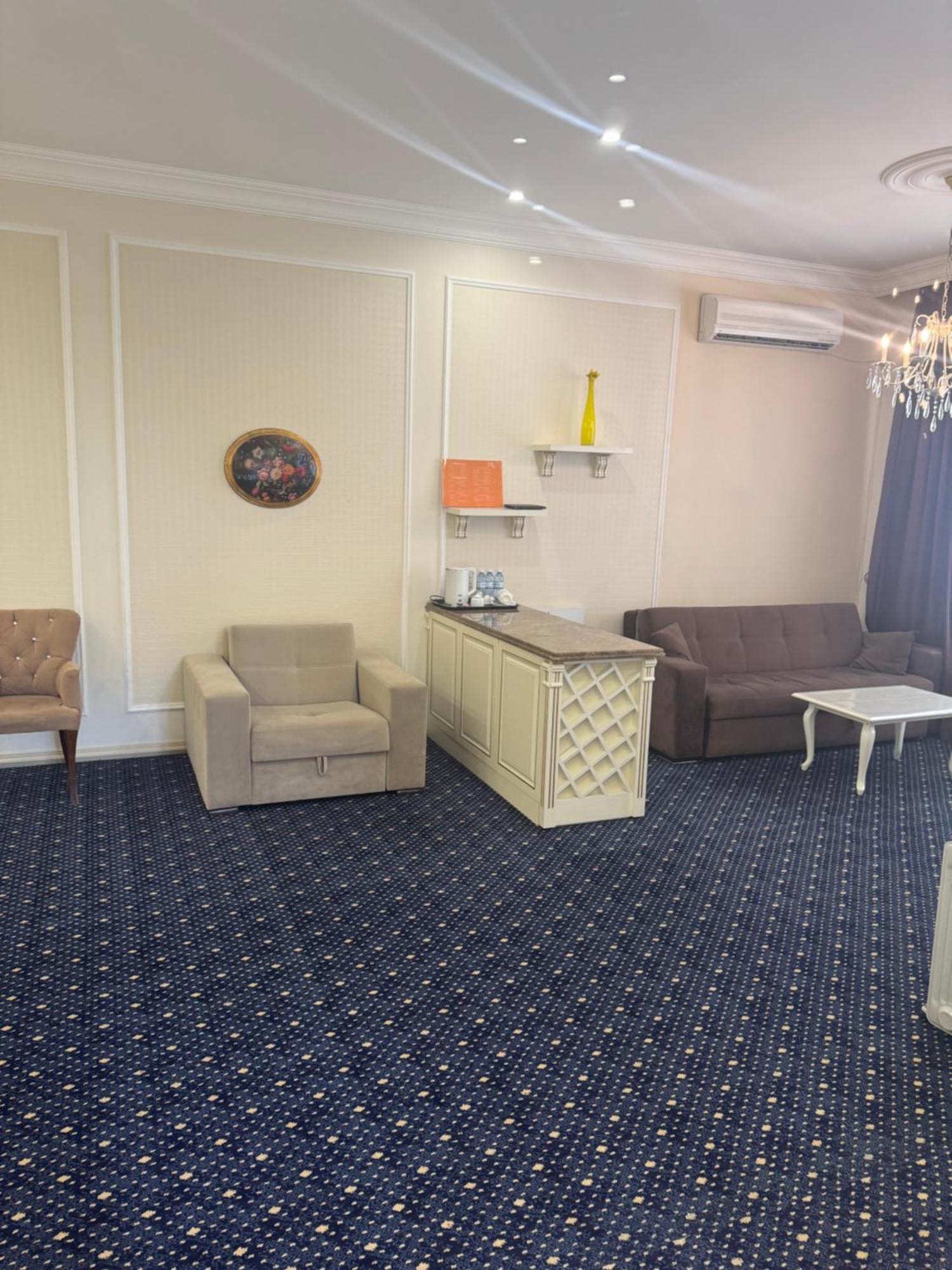 East Legend Hotel Баку Екстер'єр фото