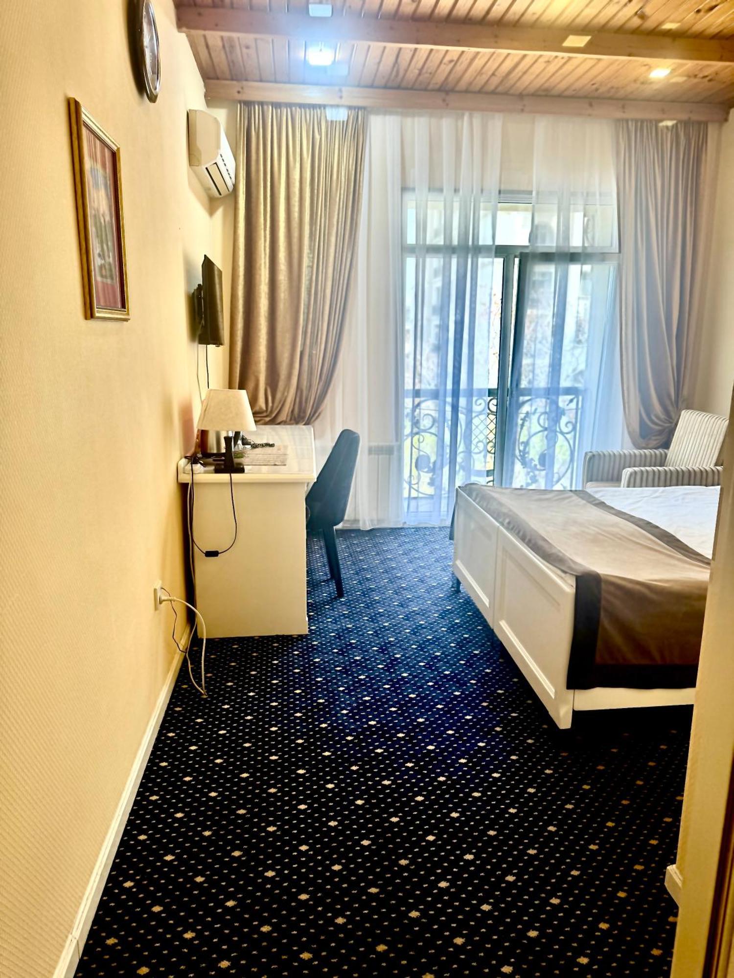 East Legend Hotel Баку Екстер'єр фото