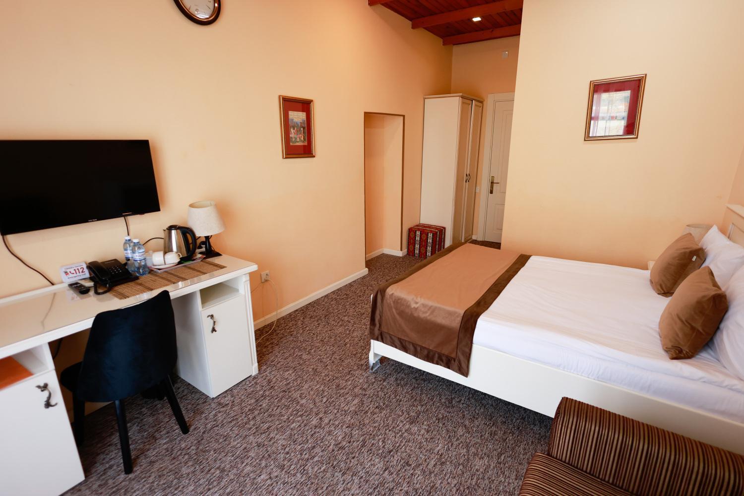 East Legend Hotel Баку Екстер'єр фото
